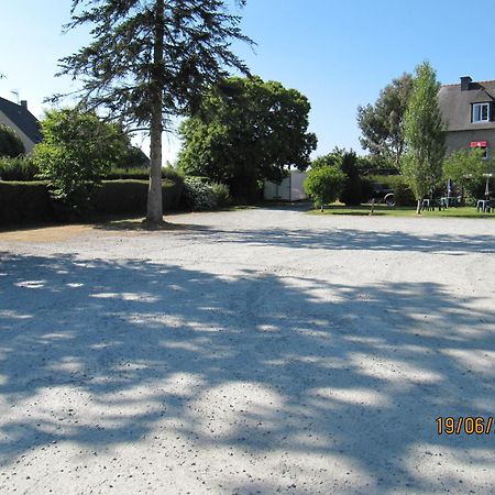 Auberge Le Guinefort Lehon Екстер'єр фото