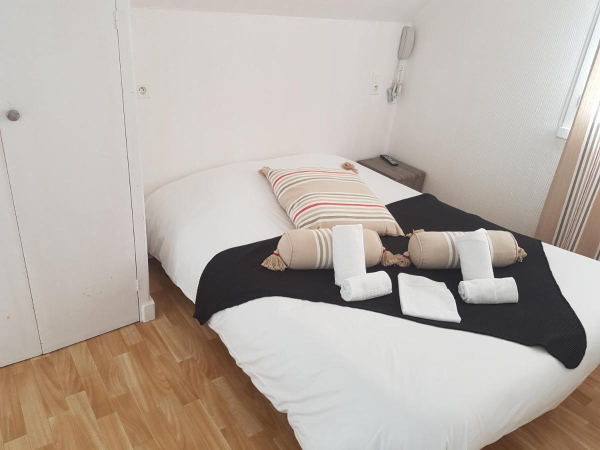 Auberge Le Guinefort Lehon Екстер'єр фото